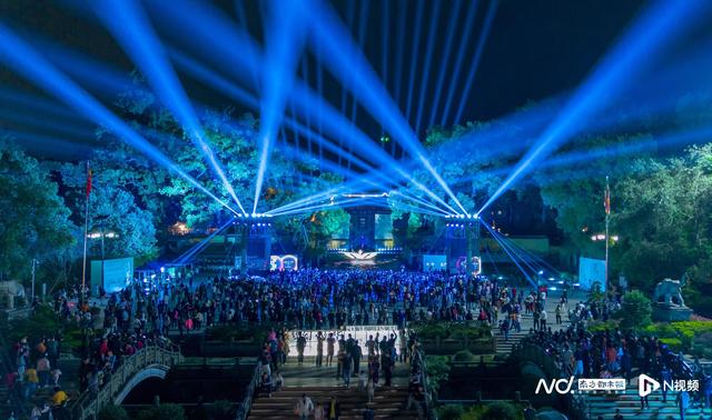 科技赋能传统文化，万名游客打卡《梦幻·南华》光影艺术展