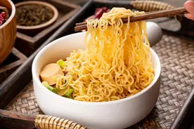 方便面真的是“垃圾食品”吗？这样吃营养又健康图片