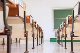 马上评丨靠什么吸引大学生听课“前排坐”图片