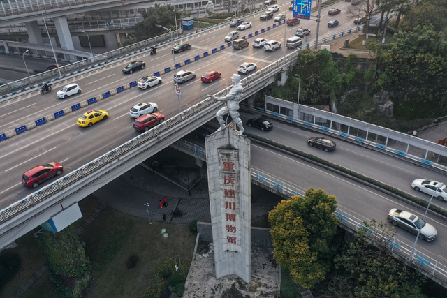 搭地铁也能去的避暑胜地，卷成了免费乐园