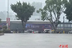 广东持续强降雨 最大降雨量超过300毫米图片