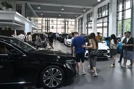 “无门槛+阶梯+最高”补贴多重刺激，普陀区汽车销售迎来小高峰图片