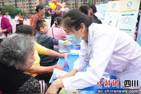 泸州叙永开展第15个“世界家庭医生日”主题活动图片