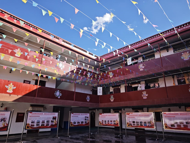 拉萨一社区供游客免费吸氧两年多，教百余藏族百姓学会普通话