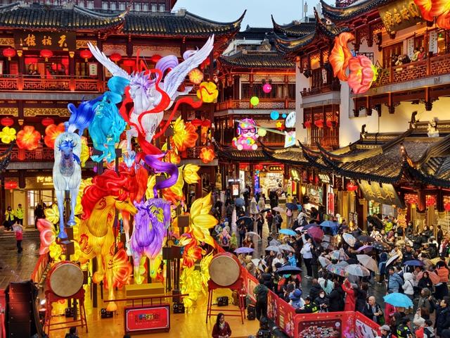 震撼亮灯！豫园灯会36天超长待机演绎魔都古今未来