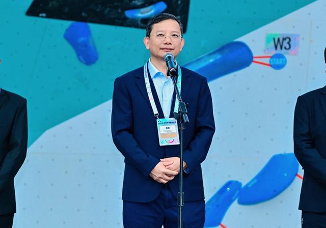 2025亚洲青年攀岩锦标赛在贵阳璀璨启幕 14个国家和地区攀岩好手赴热血之约