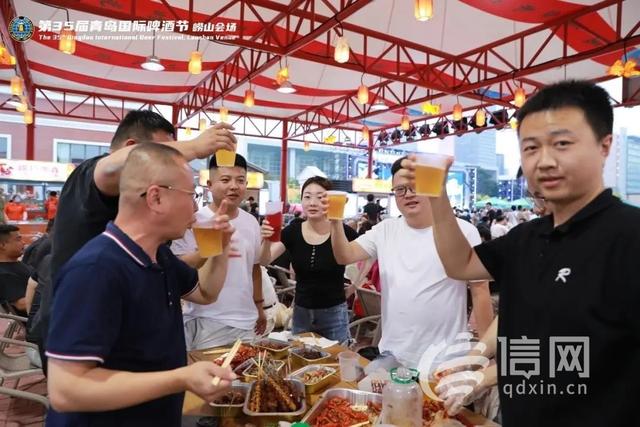 啤酒节遇跳绳赛 青岛崂山开启夏日“双狂欢”模式
