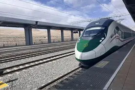 开通运营40年！青藏铁路西格段发送旅客1.1亿人次图片