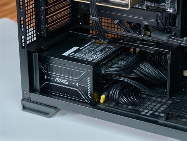 微星MPG VELOX 300R AIRFLOW PZ刀锋装机评测：散热强大 满足你对大机箱的最苛刻需求