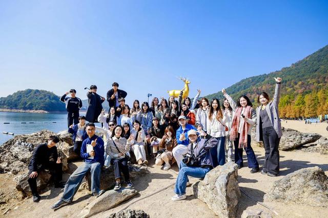 赏一山仙境 品百里金秋 2025金华山踏秋活动盛大启幕