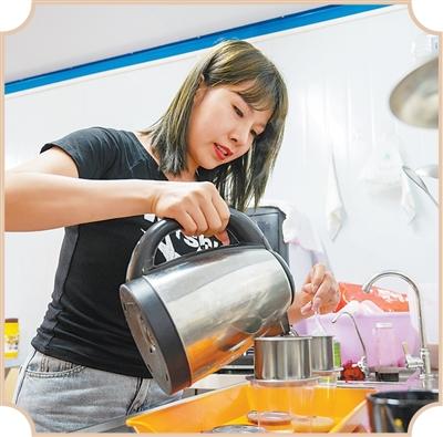 边城见闻：北仑河上，体验坐公交往返中越