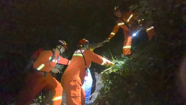1天内5起警情、8人被困，年纪最大超80岁！北京消防紧急救援——