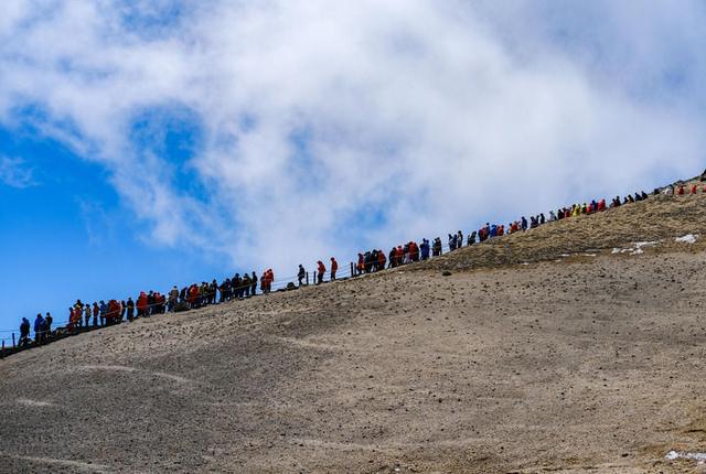 践行“两山”理念 守护东北“水塔”——解码美丽中国的“长白山名片”