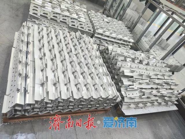 加工精度0.1mm！中建八局一公司幕墙基地智慧升级