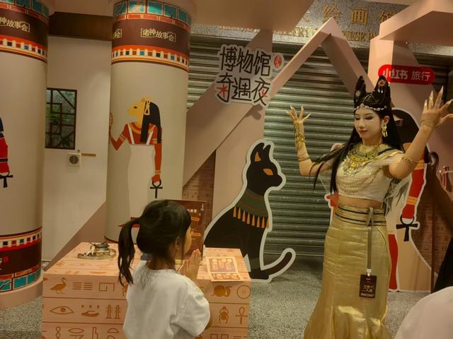 化古埃及妆、通关“六神试炼”，上博小红书合办“博物馆奇遇夜”