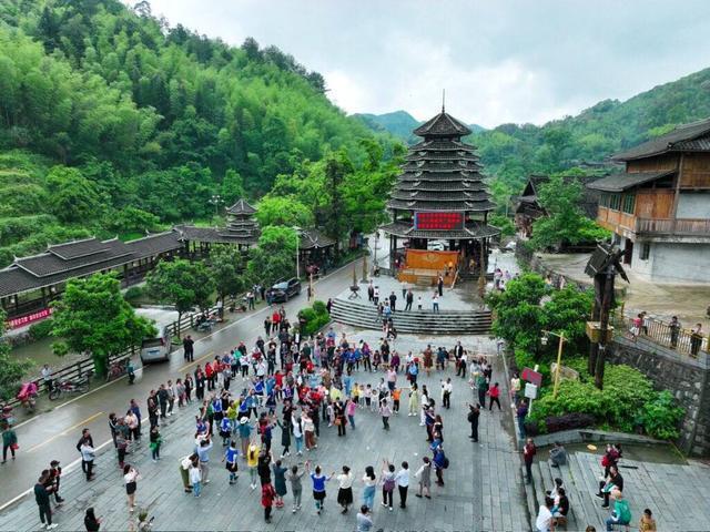 苗侗风情醉游人暖心服务赢口碑——靖州“双节”文旅融合绽放新魅力