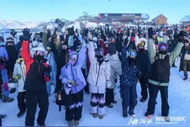 2023—2024雪季 阿勒泰三大滑雪度假区接待人数突破百万人次图片