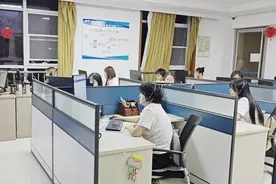 全天候在线服务 泰山景区呼叫中心架起暖心服务桥图片