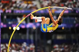 广东选手黄博凯创造历史！杜普兰蒂斯刷新男子撑杆跳高世界纪录图片