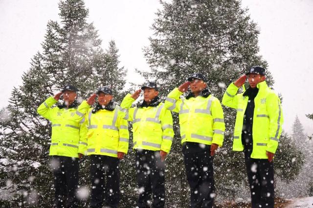 警眼看一线｜丹东派出所，党岭迷途的“引路人”