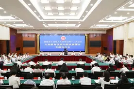福建多位厅长，现场应询教育热点问题！图片