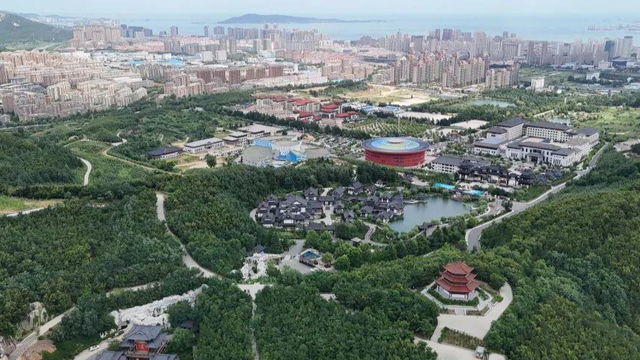 昔日“吃灰”，今日“生金”，威海华夏城景区用二十载验证“十字箴言”