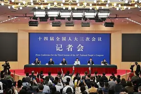 大利好！2000年以前建成的老旧小区，全部纳入城市更新改造范围！符合条件的房地产项目全部纳入“白名单”！图片