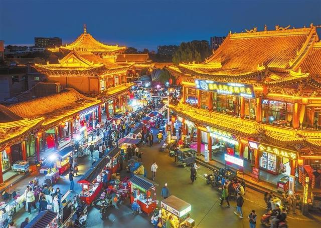 【图片新闻】国庆中秋假期，甘肃景区游人如织