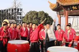 央视春晚第三次彩排，塔沟功夫小子续写武术华章图片