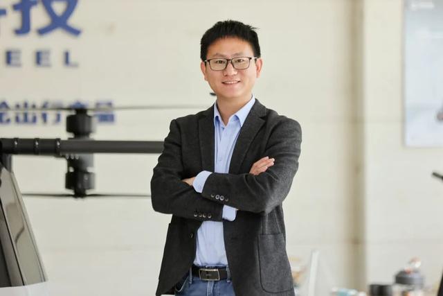 “破界者”刘峰：从实验室极客到“空中特斯拉”造梦人