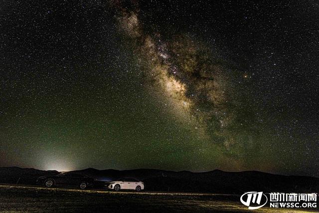 雪山与星空 川西甘孜绝美夏日风光等你探索｜镜观四川