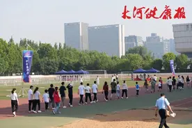 8强晋级，这场健康家庭PK赛超燃图片