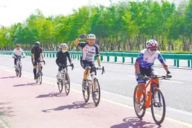 城市骑行热“蹬”出新商机图片