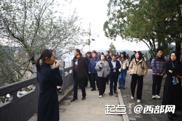 宝塔引航向，初心照征程——重走长征路 新时代青年延安行叩响青春信仰之门