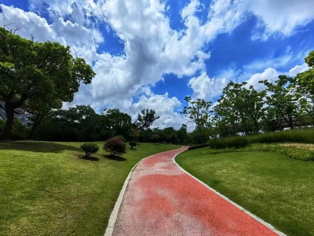 闵行人的嘴真严啊，街头那么多公园却不说……