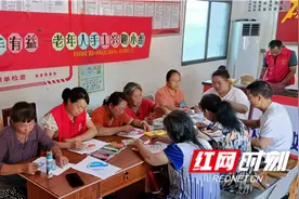 道县：开展“老有所乐·动手有益”老年手工活动图片