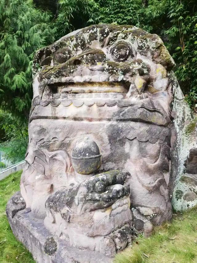 坐标简阳，361岁古桥，202岁石狮，与2分钟起落的飞机