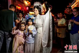 湖北红安：“古城”焕新  汉服翩跹图片