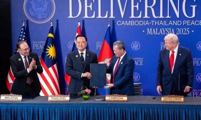 牛弹琴：泰柬冲突急转直下，世界三个没想到