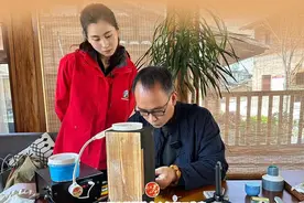 太牛了！这位三明人竟能在小芝麻上微雕人物花鸟图片
