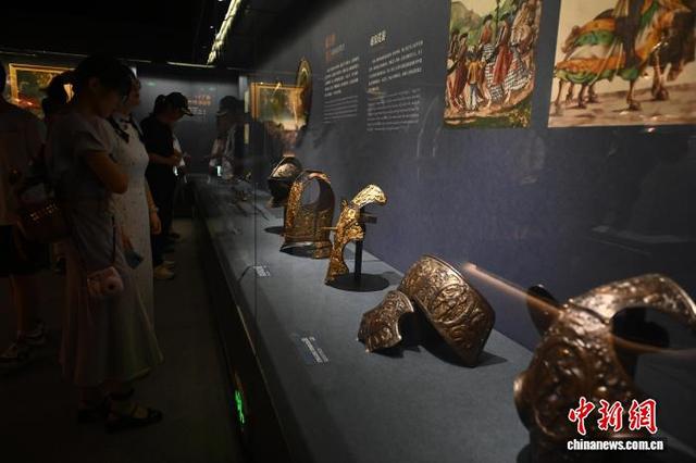 “欧洲骑士盔甲与文化展”亮相兰州：百余件珍贵文物展骑士文化魅力