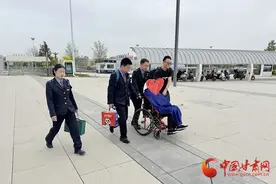 点赞！庆阳站上演4分钟生命接力图片