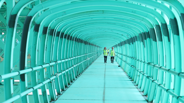 世界第一高桥——花江峡谷大桥桥体桥旅融合设施加速建设中