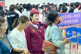 历史第二！3月22日武汉地铁线网客运量560.75万乘次图片