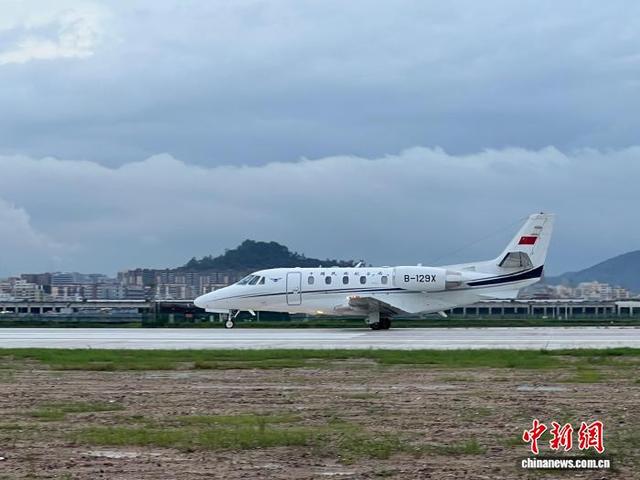 深圳机场三跑道校飞完成 跑滑系统等具备使用条件