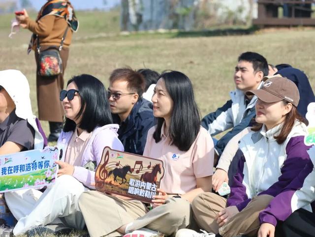 热干面遇见蒸烧卖，开启一场跨越2000公里的季节约会