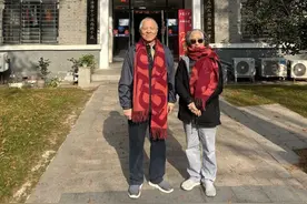 5年前乘地铁回母校捐1亿元，这对复旦校友伉俪昨天收到40万字感谢信图片