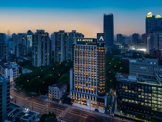 时代少年团来了！拿上演唱会票根去享受徐汇“住宿宠粉月”大福利吧！