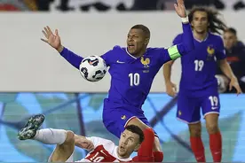 佩里西奇传射迈尼昂扑点 克罗地亚主场2-0法国占先机图片