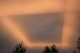 暖夜灯柱！河北大名现罕见大气光学奇观图片